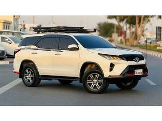 toyota fortuner legender body kit | 2016 | 2.8l diesel engine | automatic transmission | rhd | 4 x 4