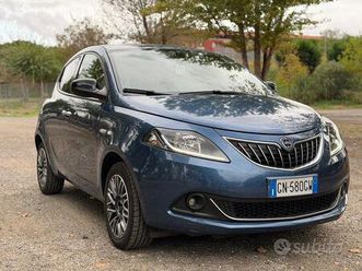 lancia ypsilon 1.0 firefly hybrid gold.+ gpl