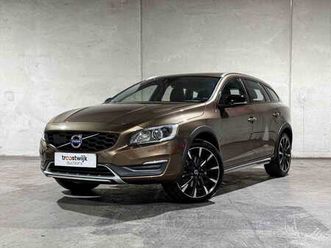 volvo v60 cross country 2.0 d3 polar+ 150 ch 2017, pt-351-g