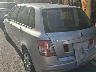 fiat stilo, 1.8 attractive flex 8v 5p 2011
