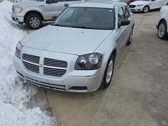 used 2005 dodge magnum se