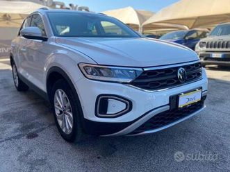 volkswagen t-roc 1.5 tsi dsg. come nuova