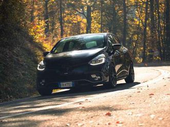 clio 1.6 tce energy rs trophy 220cv edc