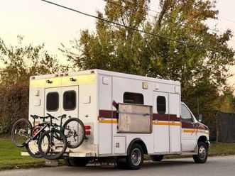 1998 ford e450 ambulance