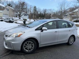used 2012 toyota prius v five