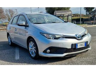 toyota auris touring sports 1.8 hybrid cool