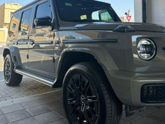 mercedes g580 (or g 580 with eq technology)