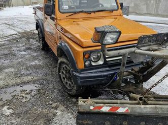 suzuki samurai sanata z plugiem i piaskarką, zimowe utrzymanie dróg mszana dolna • olx.pl