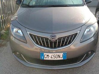 ypsilon iii 2021 1.0 firefly hybrid gold s