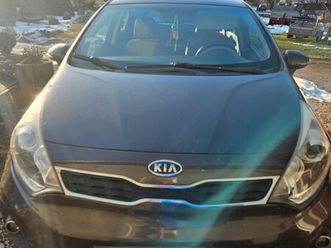 kia rio carrosserie et intérieur état correct