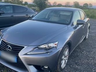lexus is300h pack business