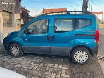 peugeot beeper 2009 bleu métallisé bon état 285000 km