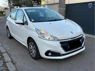 peugeot 208 1.5 bluehdi société s&s