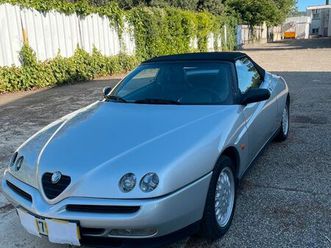 alfa roméo spider 916