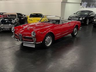 alfa romeo 2000 spider touring superleggera