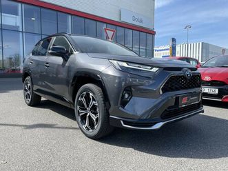 2.5plug-in hybrid odběr 4/2026