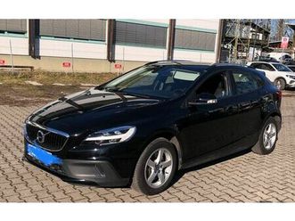 volvo v40 cross country d3, ahk