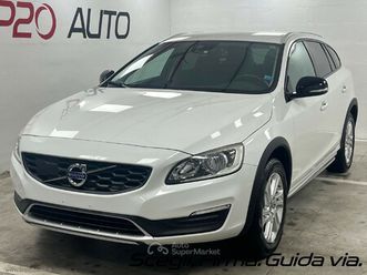 v60 cross country d3 geartronic momentum