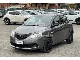 lancia ypsilon 1.0 firefly 5 porte s&s hybrid silv