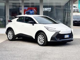 toyota c-hr 1.8 hybrid 98cv e6 neo - 2024