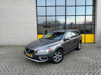 volvo xc70 - 3.2 momentum zeer nette staat, trekhaak origineel nederlands nieuw geleverd