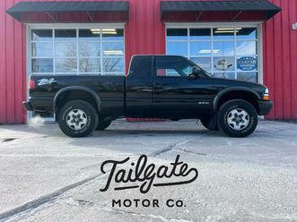 used 2001 chevrolet s-10 base