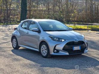 toyota yaris 1.5 hybrid cv-92 5 porte business 202