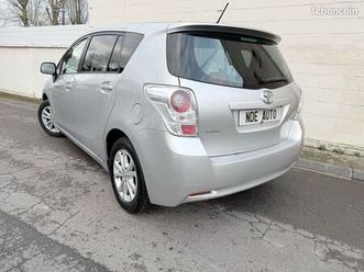 toyota verso 2.0 d-4d 126 cv – skyview – diesel – 2012 monospace fiable – toit panoramique – caméra de recul – garantie