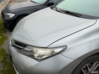 toyota auris 1.8 hybrid executive