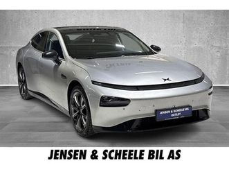 xpeng p7 high performance performance. awd, 430hk, dynaudio, r-kamera, navi 2021 sølv