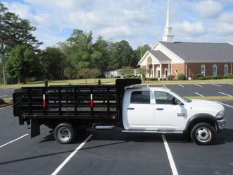 2015 ram 5500 4dr stake body with liftgate