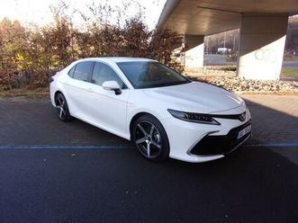toyota camry 2.5i black white edition sedan - sedan benzin