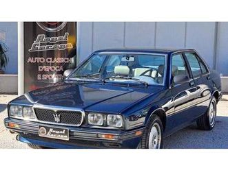 1988 maserati 422 -service book - a vendre