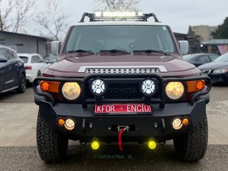 toyota fj cruiser 4х4* лебедка* автомат* ролбар* уникална