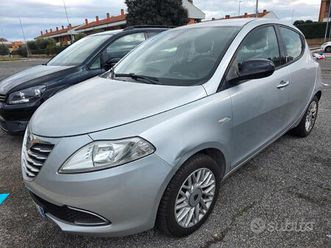 lancia ypsilon 1.3 mjt 16v 95 cv 5 porte s&s gold