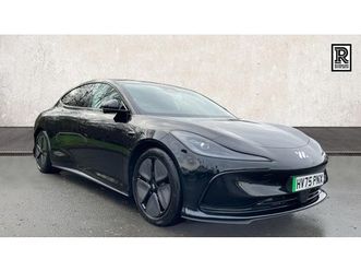 2025 (75) 300kw long range 100kwh 5dr auto