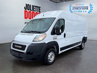 2500 toit élevé 159 po avec cloison et isolé!