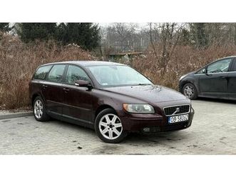 volvo v50 2.0d // super stan // zimowe opony // alu // brak rdzy wroclaw krzyki • olx.pl