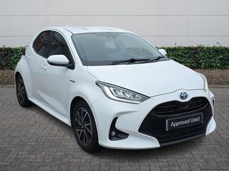 toyota yaris design hatchback's 1.5 vvt-h design e-cvt euro 6 (start/stop) 5dr
