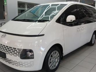 2.2d executive 11-seater