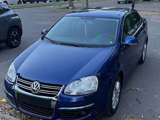 vendo vento 2.5 advance triptronic con gnc de 5ta