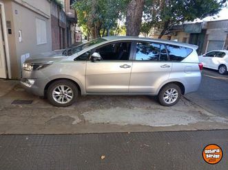 toyota innova 2020 único dueño