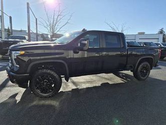 truck hunter>26 chev silverado 3500 lt trailboss>leather/90 day no pay