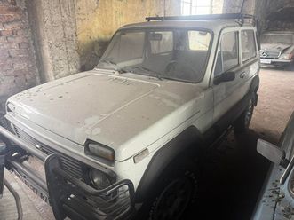 lada niva 3,100 eur