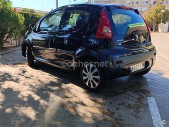 peugeot 107 1.0i urban