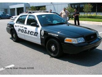 ford crown victoria police interceptor