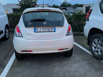 ypsilon iii 2017 0.9 t.air gold s automatica