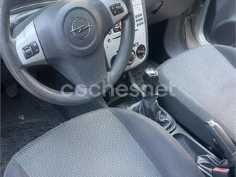 opel corsa 1.2 essentia
