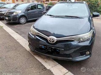 auris touring sports 1.6 d-4d business