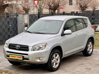 toyota rav4 2.0i,4x4,manuál,tažné,stk 2028